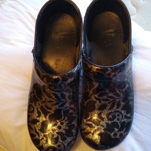 Dansko clogs size 41